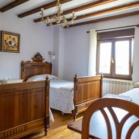 בית נופש Dona Elvira Y Dona Sol Vivar del Cid