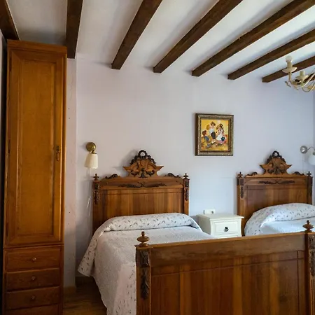 בית נופש Dona Elvira Y Dona Sol Vivar del Cid