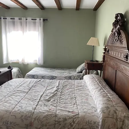 בית נופש Dona Elvira Y Dona Sol Vivar del Cid